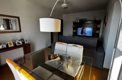 Vendo apartamento rua pedro domingues (encantado) varanda, 2 quartos, 1 vaga de garagem. à 3 min do estadio engenhão. à 5 min da linha amarela.