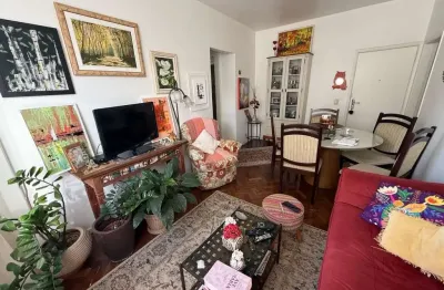 Tijuca — apartamento à venda na rua garibaldi. são 3 quartos, 2 banheiros, dependência completa e 1 vaga na escritura. localizado a 900m da estação uruguai. agende sua visita.