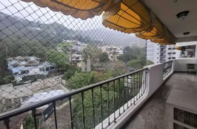 Tijuca, apartamento à venda com 300m², 5 quartos, 2 suítes, 5 banheiros, varandas e 3 vagas. localização privilegiada na rua helion póvoa, esquina com rua itacuruça, a 400m do metrô uruguai. contate p