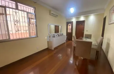Apartamento à venda no andaraí, rua nísia floresta. são 4 quartos, 250m² e 2 vagas de garagem em localização privilegiada. código 20569. entre em contato para mais informações.