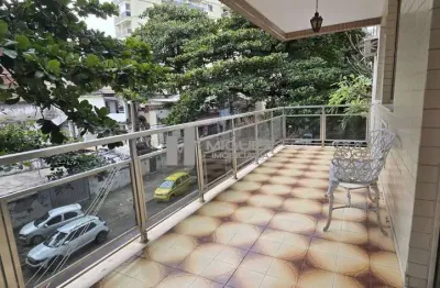 Apartamento à venda na rua carvalho alvim, tijuca. são 120 m² bem distribuídos, com varanda, 3 quartos (1 suíte), banheiro social, copa-cozinha, dependências completas e 2 vagas de garagem com escritu