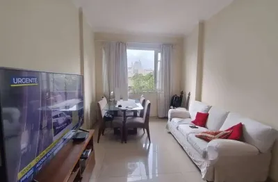 À venda: apartamento com 2 quartos na av. paula souza, tijuca. imóvel bem localizado, com fácil acesso ao metrô e ao maracanã. oportunidade para quem busca mobilidade e conveniência.