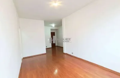 Rua cambaúba, cobertura à venda com 2 quartos, ampla sala e perto de todo comércio, além do iate clube jardim guanabara. uma oportunidade para morar bem. saiba mais entrando em contato.