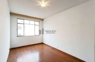 À venda: cobertura na rua cambaúba com 2 quartos, sala espaçosa e excelente localização. fácil acesso ao comércio local e ao iate clube jardim guanabara. agende sua visita.