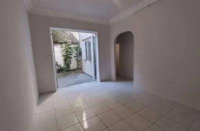 Oportunidade exclusiva! à venda apartamento no méier, rua vinte quatro de maio. são 65m² com sala em dois ambientes, 2 quartos, banheiro social e duas áreas externas. imóvel colado ao centro comercial