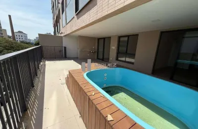 Na tijuca, um garden exclusivo está à venda no condomínio ornato. imóvel com 2 quartos, vaga, piscina e infraestrutura de lazer. localização estratégica: rua dona delfina, junto ao metrô uruguai. entr