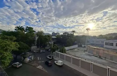 Apartamento à venda na tijuca, 2 quartos e 1 vaga - rua general canabarro, ao lado do prédio petrobras