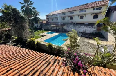 Casa a venda em condomínio na cidade de cabo frio, 2 quartos, sala, cozinha, 2 banheiros, 2 vagas na escritura, a poucos minutos da ilha do japonês.