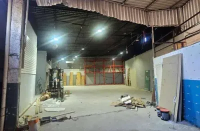 Casa com 2 quartos para alugar na Rua Bela, 1147, São Cristóvão, Rio de Janeiro