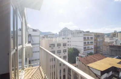 Apartamento à venda na tijuca! apenas a 350 metros do shopping tijuca! varanda, sala 2 quartos suíte e vaga! prédio com infra!