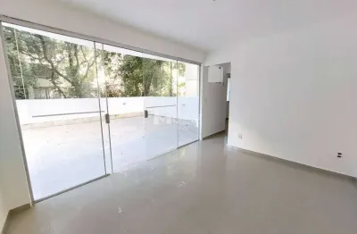 Casa a venda na rua afonso pena, tijuca! 2 salas, 5 quartos, suíte, terraço amplo, 2 vagas de garagem. do lado do metrô.