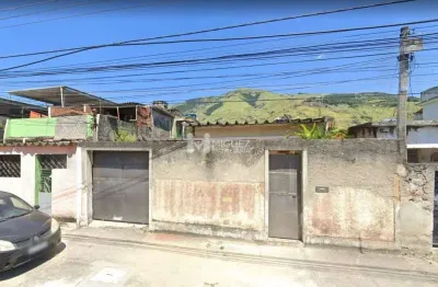 Casa com 2 quartos com vaga, senador camará - rio de janeiro