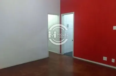Apartamento á venda na  rua heber de boscoli, vila isabel! aconchegante sala 2 quartos!