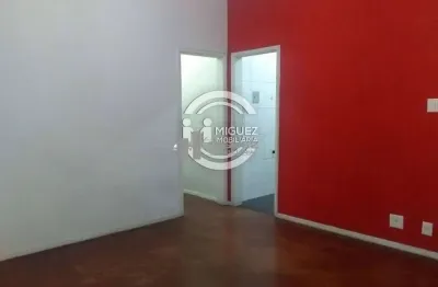 Apartamento á venda na  rua heber de boscoli, vila isabel! aconchegante sala 2 quartos!