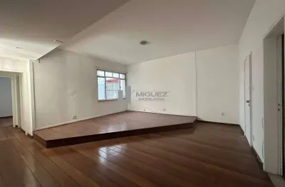 Apartamento a venda, av. melo matos, tijuca, sala em 2 ambientes, 3 quartos, banheiro social, ampla cozinha, dependências completas.