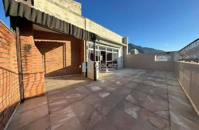 Cobertura à venda na rua dr. satamini, tijuca. são 3 quartos, incluindo 1 suíte com closet, sala ampla e bem iluminada, cozinha com dependência completa e 1 vaga na escritura. localização estratégica,