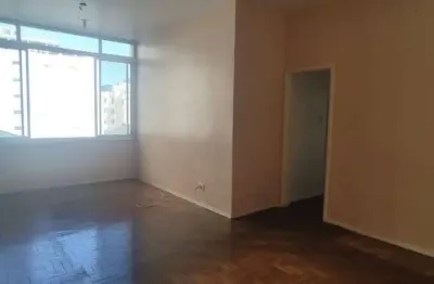 À venda na tijuca: apartamento bem localizado na rua conde de bonfim. conta com 3 quartos, sala, banheiro social, dependência completa e 1 vaga na escritura.