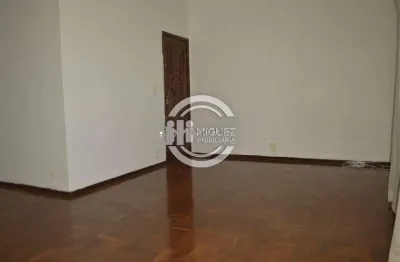 À venda na rua espírito santo, praça seca: apartamento com cerca de 240m², 3 quartos, suíte, sala ampla e 2 vagas de garagem. espaço e funcionalidade em um só imóvel.