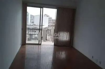 Apartamento à venda na tijuca! rua conde de bonfim! 2 quartos com dependências, varanda e vaga!