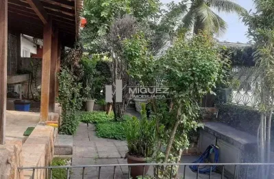 Casa completa, 3 quartos, suite, 3 vagas com espaço gourmet, piscina e escritório no pavimento superior