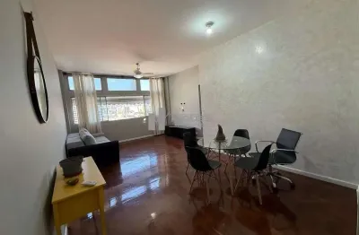 Excelente apartamento à venda na rua professor gabizo, a apenas 200m do metrô afonso pena. imóvel com 3 quartos (1 suíte), sala confortável e vaga na escritura. localização estratégica, próximo a comé