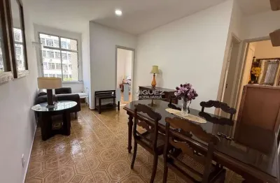 Na rua uruguai, tijuca, apartamento à venda com sala, dois quartos, banheiro social, cozinha e dependência completa. ideal para quem busca praticidade e boa localização. entre em contato para mais inf