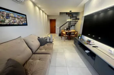 Cobertura maravilhosa, decorada e pronta para morar. alto padrão construtivo, 3 quartos, área gourmet incrível e placa solar.