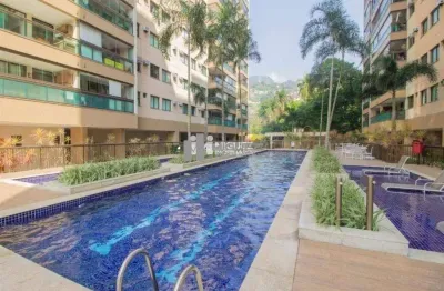 Apartamento imperdível, 2 quartos, varandão e com condomínio com infra completa