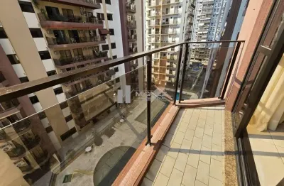 Apartamento a venda rua dona maria - poucos passos shopping tijuca. varanda, 3 quartos sendo 1 suíte, 1 banheiro social, copa cozinha, dependência revertida para escritório ou quarto, 2 vagas na escri