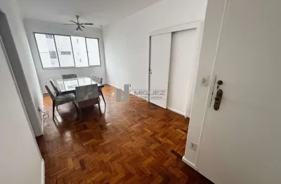 Alugo apartamento rua gonçalves crespo (tijuca) sala, 3 quartos, 2 banheiros sociais, 1 vaga de garagem.