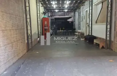 Av.paulo de frontin, rio comprido. casa comercial com 6 salas e um amplo galpão nos fundos. código 23220