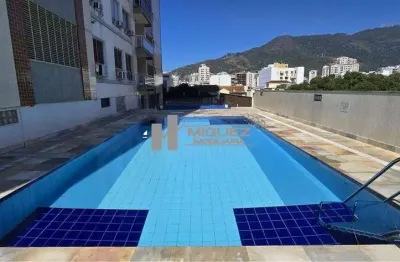 Apartamento a venda rua dona zulmira. varanda com vista livre, sala, 3 quartos sendo 1 suíte, 1 banheiro social, copa cozinha, dependência completa. 140 m². 2 vagas na escritura e demarcadas. condomín