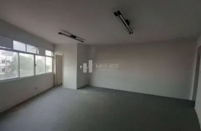 Sala comercial à venda na praça da bandeira, com 40m². prédio com excelente apresentação, próximo à rua haddock lobo. ideal para profissionais e empresas que buscam localização estratégica.
