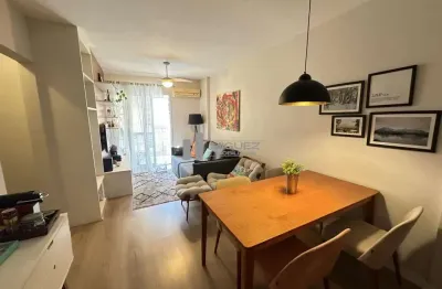 Apartamento à venda colado à praça afonso pena, varanda, 2 quartos sendo 1 suíte, escritório e vaga!