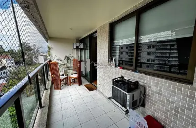 Na rua carvalho alvim, cobertura duplex à venda com 3 quartos, sendo 1 suite. o imóvel dispõe de piscina, sauna, hidromassagem e 4 vagas de garagem, ideal para quem busca amplitude, privacidade e área
