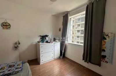 Rua garibaldi – apartamento à venda com 3 quartos (1 suíte), dependência completa e vaga. imóvel exclusivo, em endereço tradicional e com ótimo potencial de valorização.