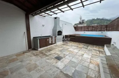 Ampla cobertura com 3 quartos, suite, dependência, varanda, área gourmet, piscina e 3 vagas