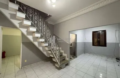 Casa comercial para locação na rua piracicaba com 5 salas, cozinha e 3 banheiros