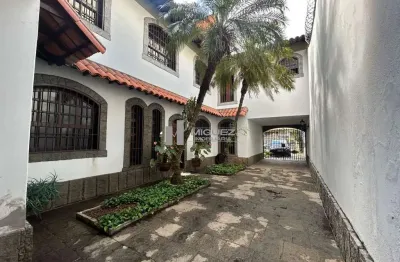 Harmonia e espaço: casa de 5 quartos com acabamento premium e área externa completa