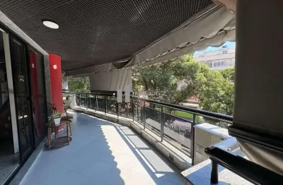 Apartamento com a incrível metragem de 290m², 4 quartos e 3 vagas na rua dona delfina (tijuca)