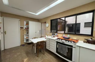 Apartamento com a incrível metragem de 290m², 4 quartos e 3 vagas na rua dona delfina (tijuca)