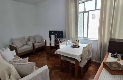 Apartamento pronto para morar! sala,  2 quartos e dependência completa com vaga de garagem em localização privilegiada na tijuca