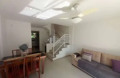 Casa à Venda na Tijuca - Junto à Conde de Bonfim, 121m², 2 quartos, 2 suítes, garagem, Localização Bucólica