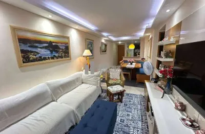 À venda apartamento na rua mariz e barros, no coração da tijuca. imóvel no condomínio focus com 3 quartos (1 suíte), varandão e 1 vaga de garagem. localização estratégica, com fácil acesso a transport