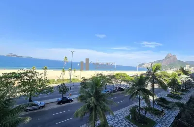 Apartamento à venda, ipanema, vista mar, hall de entrada, salão, 3 quartos sendo 3 suítes, copa cozinha, 2 dependências, 2 vagas na escritura