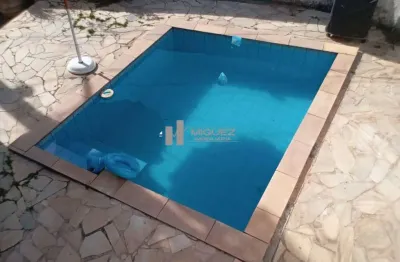 Casa de vila á venda com 3 quartos, sendo 1 suíte e 1 suíte estilo canadense