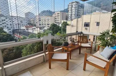 Aluga-se apartamento na rua alzira brandão - tijuca.  imóvel possui varanda, 3 quartos, 1 suíte, dependência completa, 156m² e 1 vaga de garagem