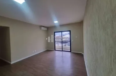 Apartamento à venda rua pinto guedes, tijuca, junto a praça xavier de brito, 3 quartos com suíte, dependências, 2 vagas e infraestrutura completa.