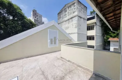 Casa espetacular na tijuca para locação! três andares, toda modernizada e com 3 vagas de garagem