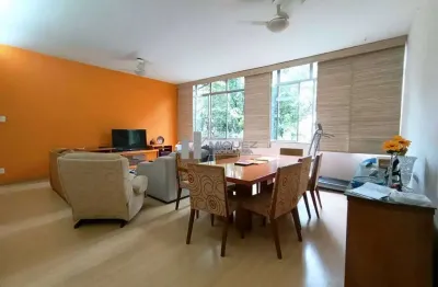 Alugo Apartamento na Rua Afonso Pena. O imóvel é composto por ampla sala, 3 quartos, sendo 1 suíte, dependência e encontra-se semi mobiliado. À 180m do metrô afonso pena e fácil acesso a comércios,e s